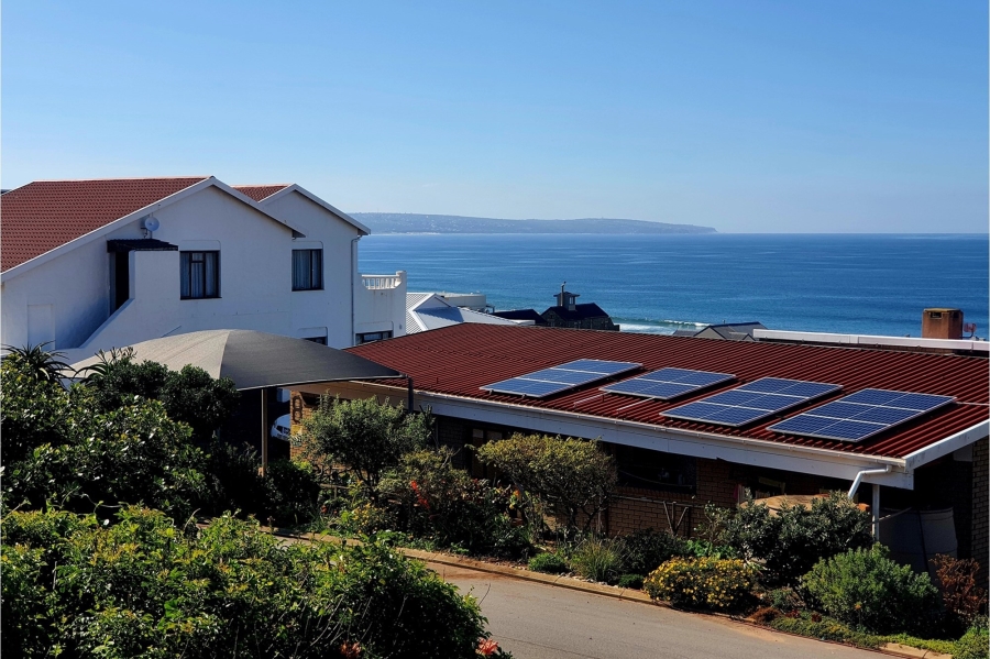 4 Bedroom Property for Sale in Boggomsbaai Western Cape